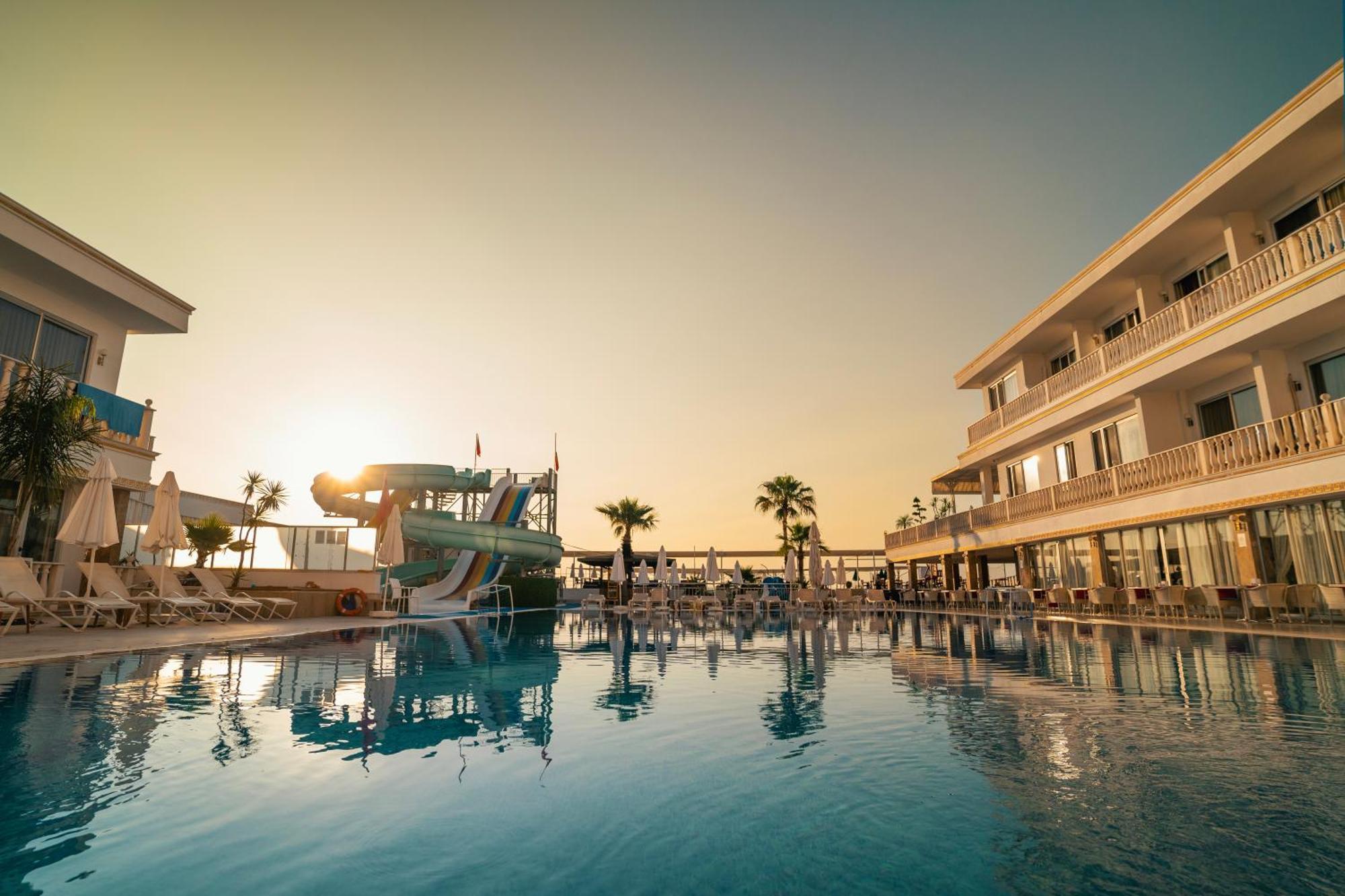 Sl La Perla Hotel Kemer Antalya Extérieur photo